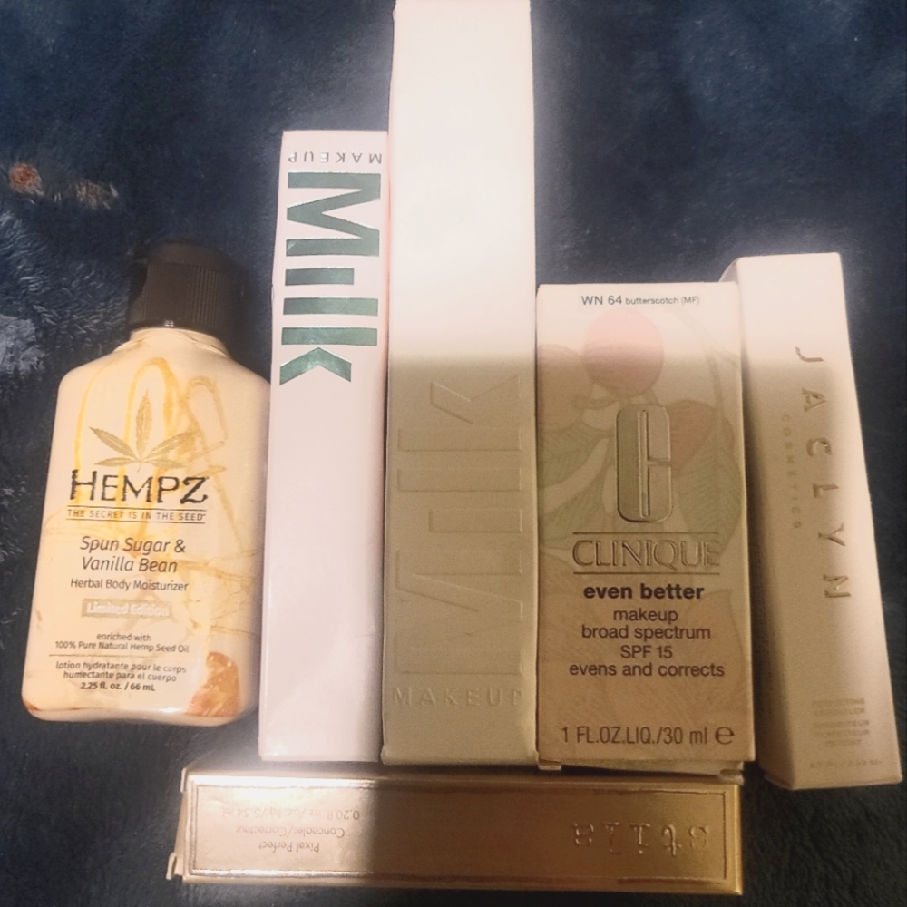Makeup bundle